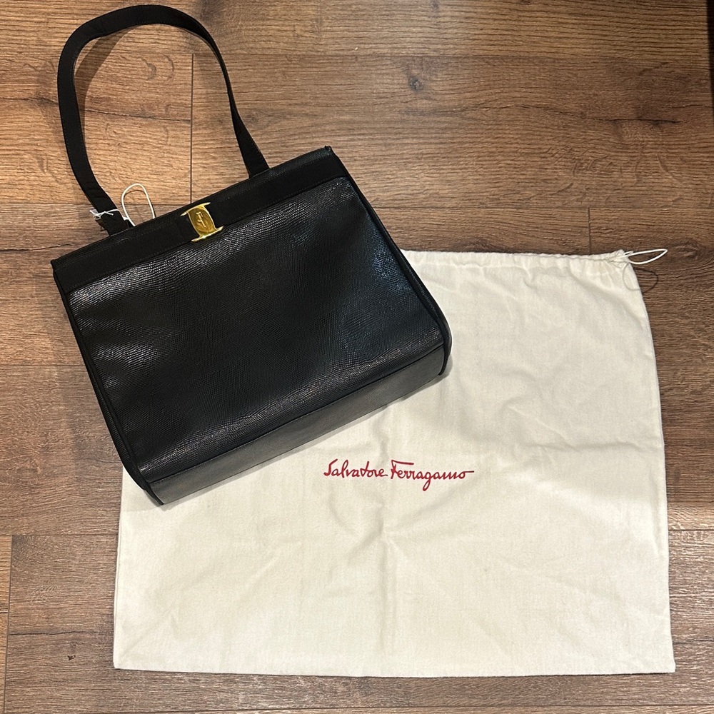 ✨ Vintage Salvatore Ferragamo Black Lizard-Embossed Vara Bow Bag+Free Dust Bag ✨